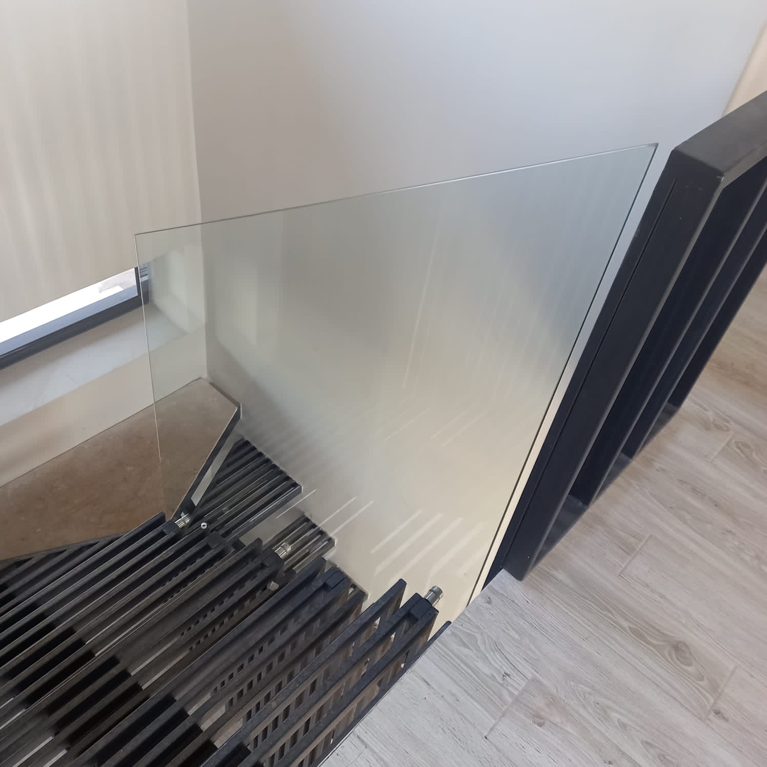 Baranda piscina cristal